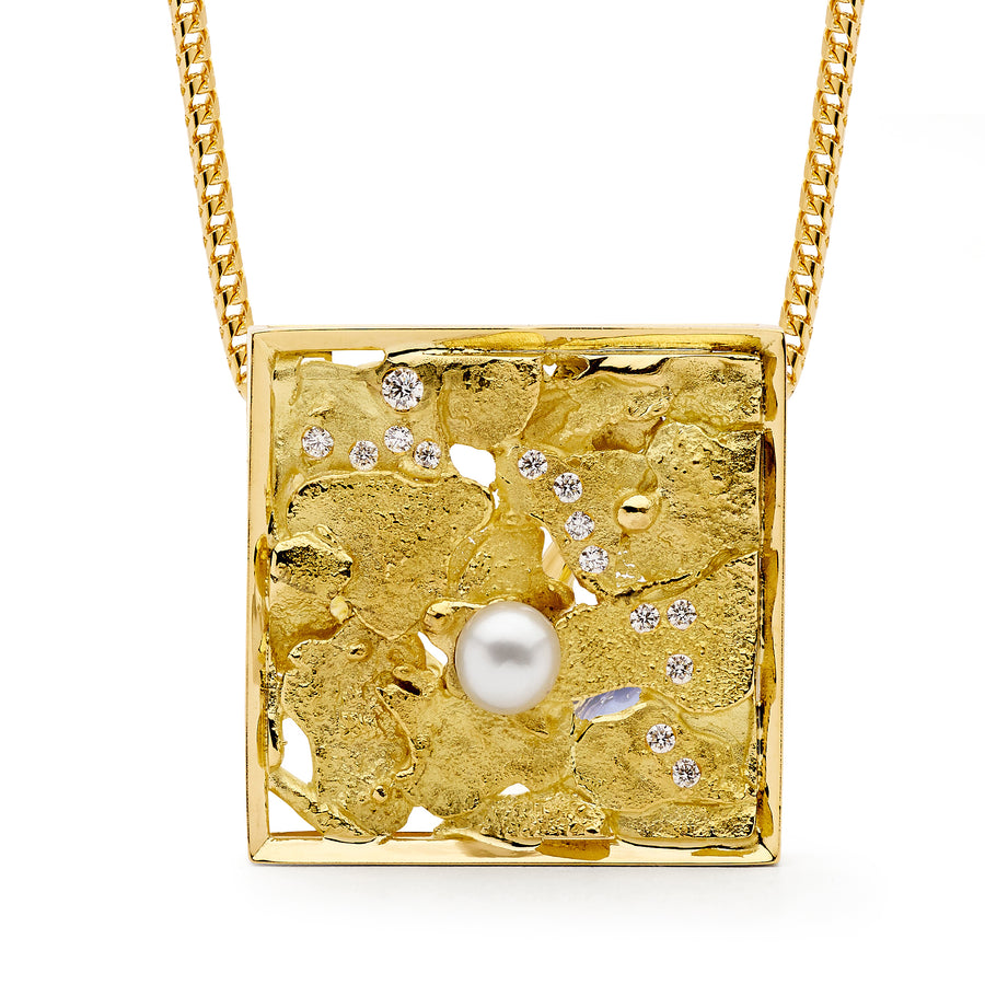 Yellow Gold Diamond and Pearl Pendant