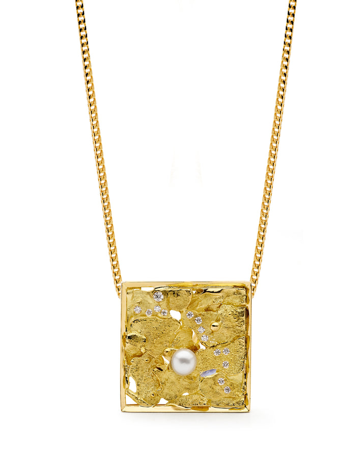 Yellow Gold Diamond and Pearl Pendant